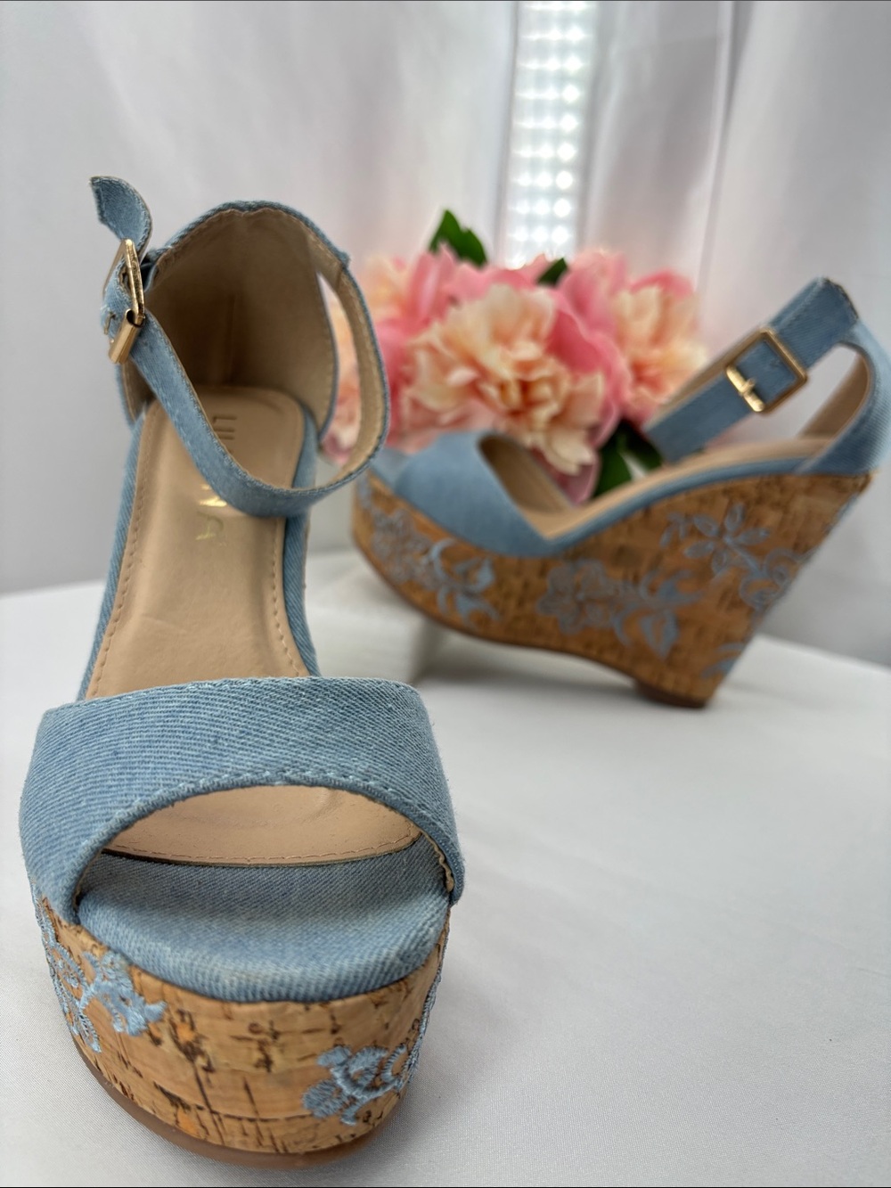 Liliana Womens 5.5 Light Blue Denim Platform Wedge Sandals with Ankle Strap#752